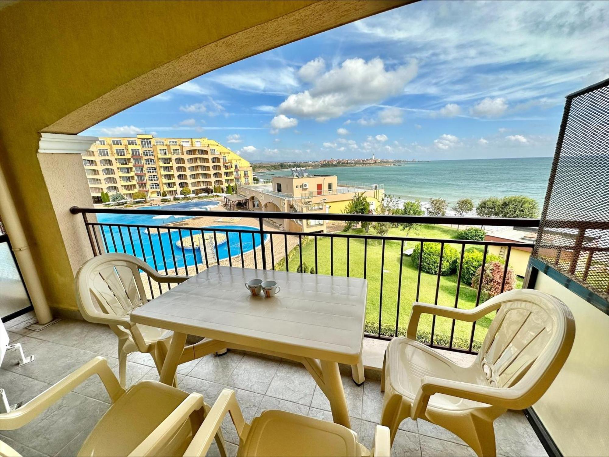 Menada Grand Resort Apartments Aheloy Room photo