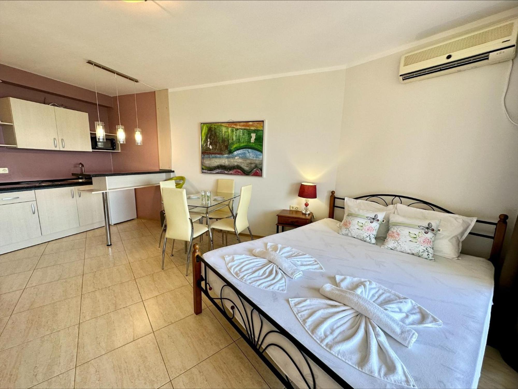 Menada Grand Resort Apartments Aheloy Room photo
